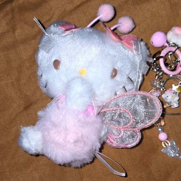 Hand Crafted Pink Hello Kitty Keychain/Dangler - Picture 9 of 13
